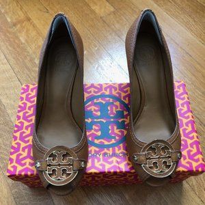 Tory Burch Wedges Size 8